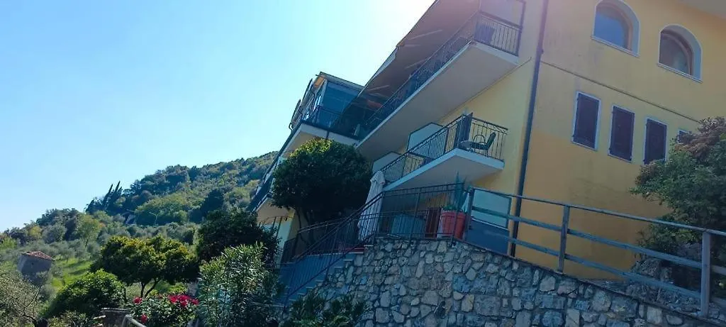 Hotel La Terrazzina Gargnano 0*,
