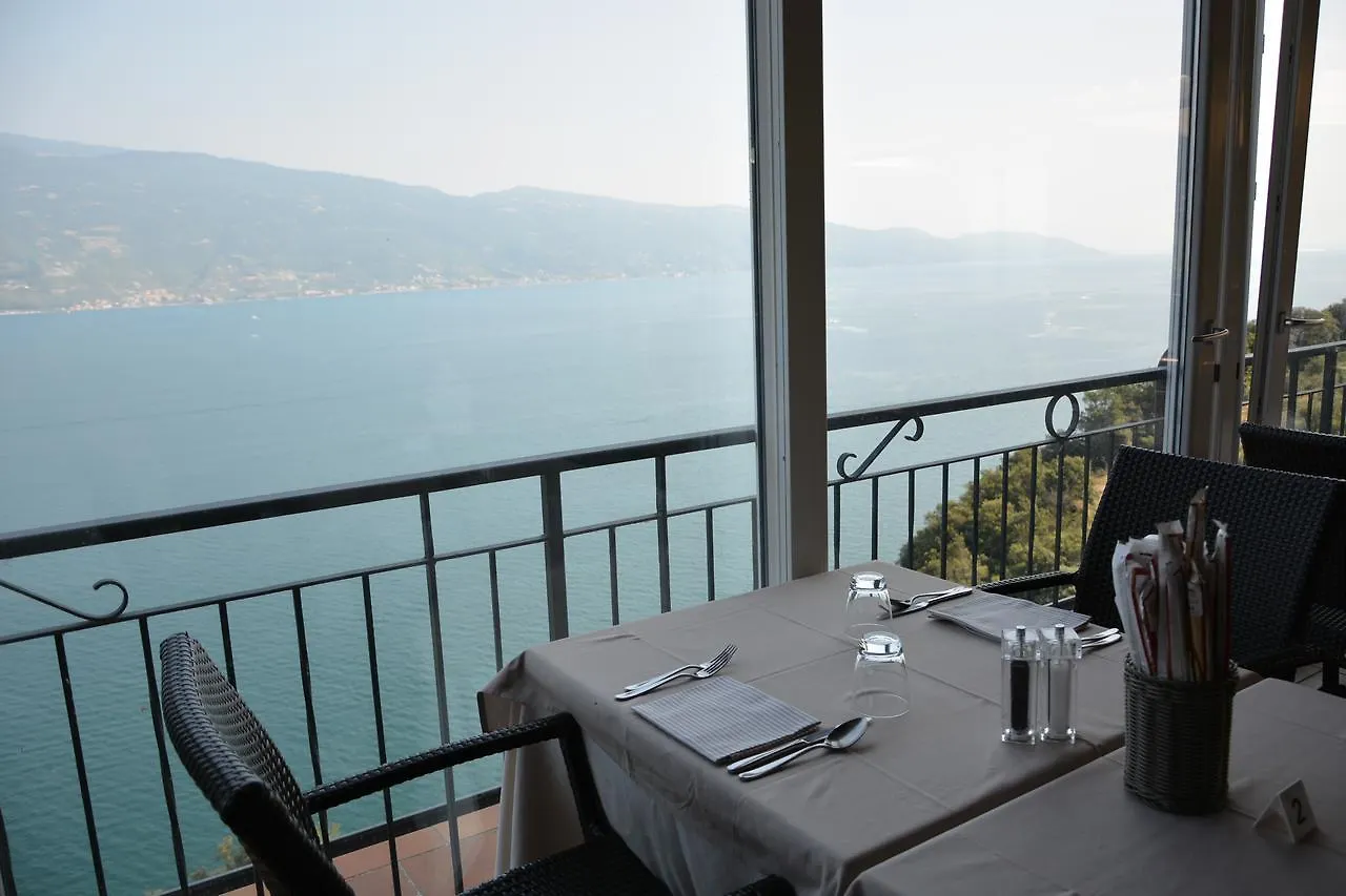 Hotel La Terrazzina Gargnano 0*,